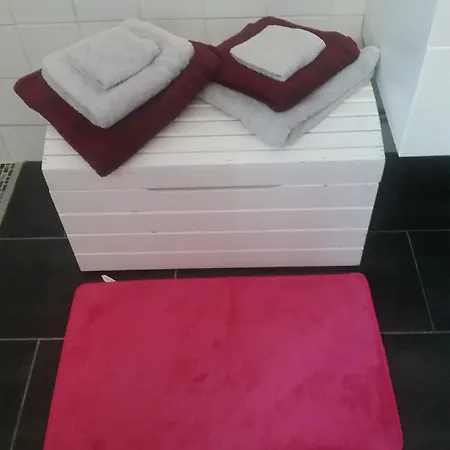 فندق مبيت وإفطار De La Roseraie 3*